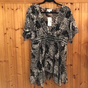 Fashion Flowy Blouse Size Medium